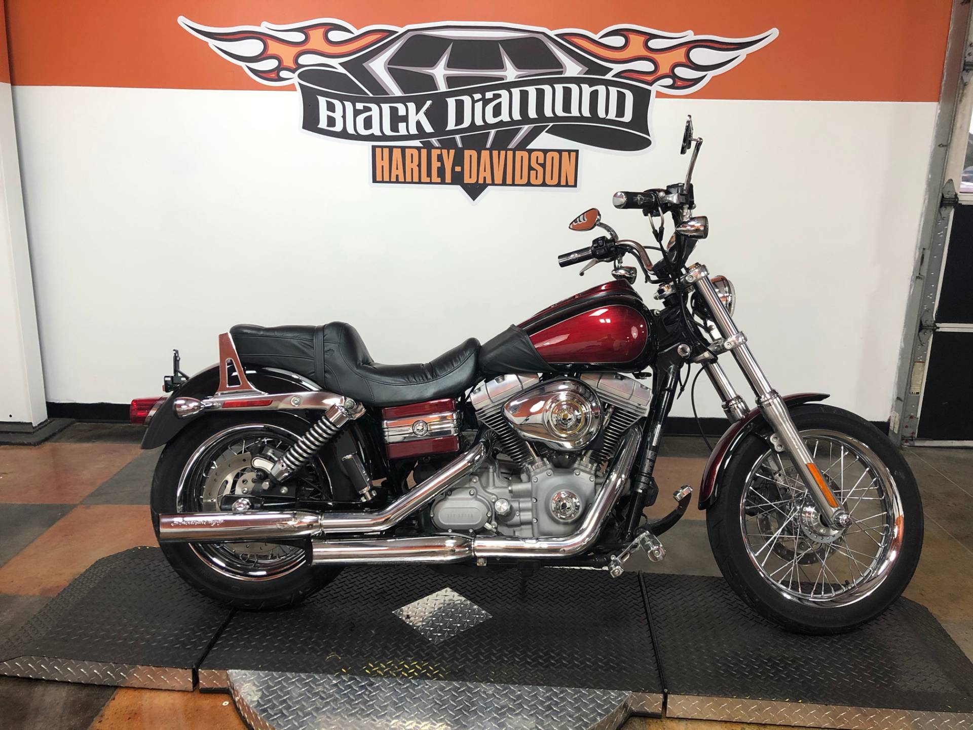 Used 2009 Harley Davidson Dyna Super Glide Custom Red Hot Sunglo Motorcycles In Mount Vernon Il U302810