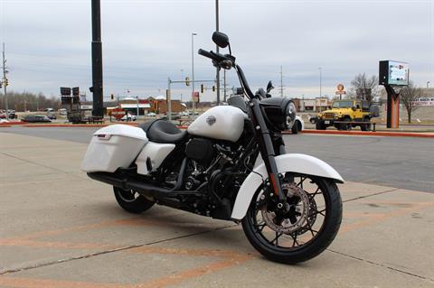 2024 Harley-Davidson Road King® Special in Marion, Illinois - Photo 2