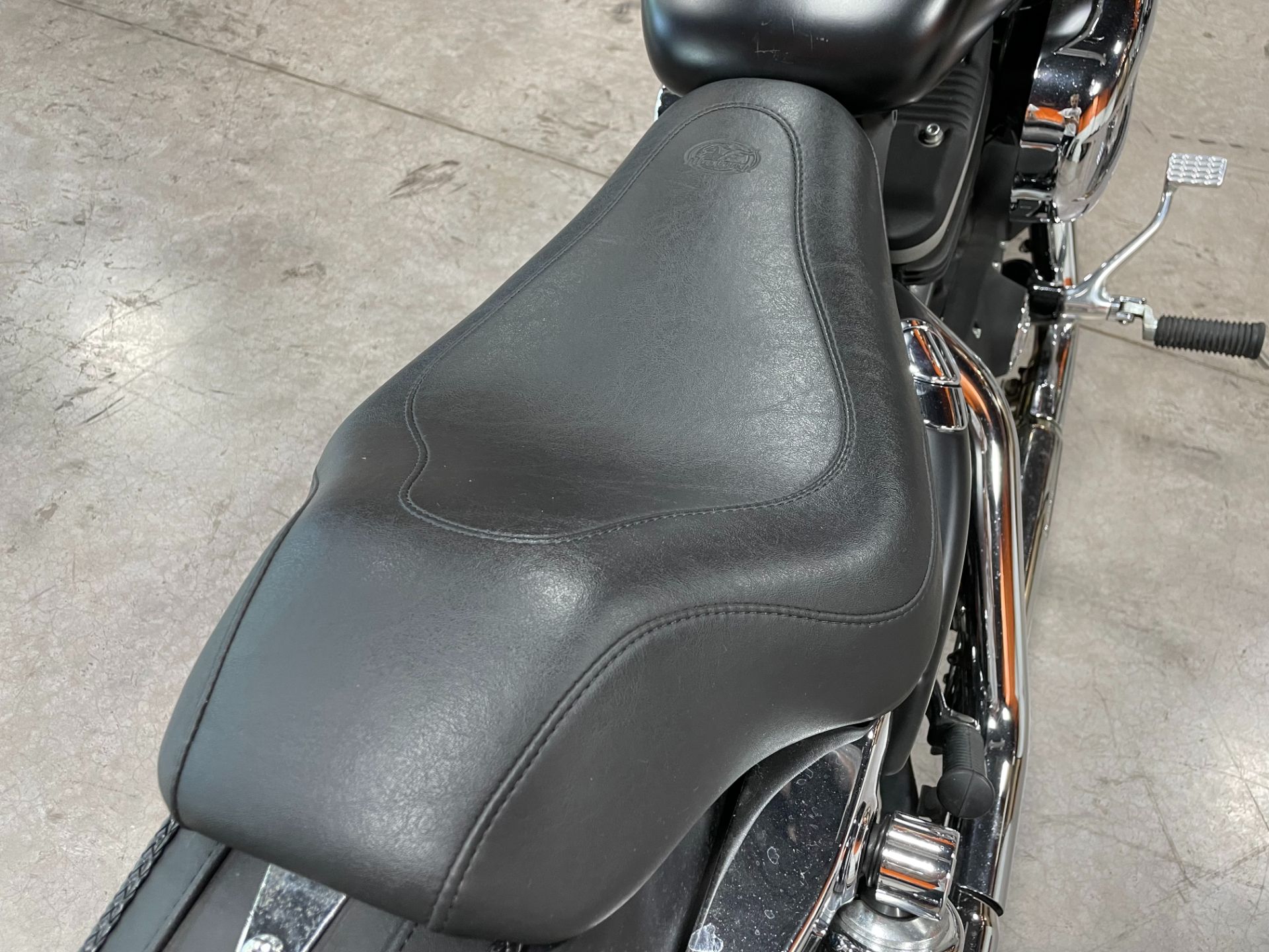 2013 Harley-Davidson 1200 Custom in Marion, Illinois - Photo 13
