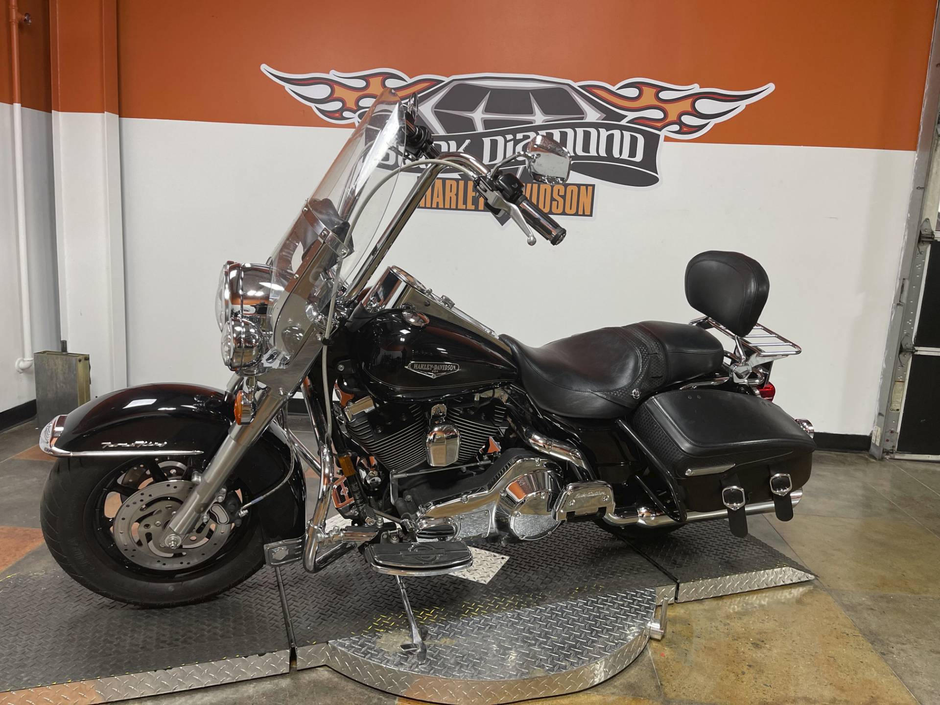 2006 Harley-Davidson Road King® Classic in Marion, Illinois - Photo 4
