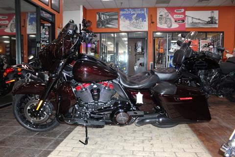 2019 Harley-Davidson CVO™ Street Glide® in Marion, Illinois - Photo 4