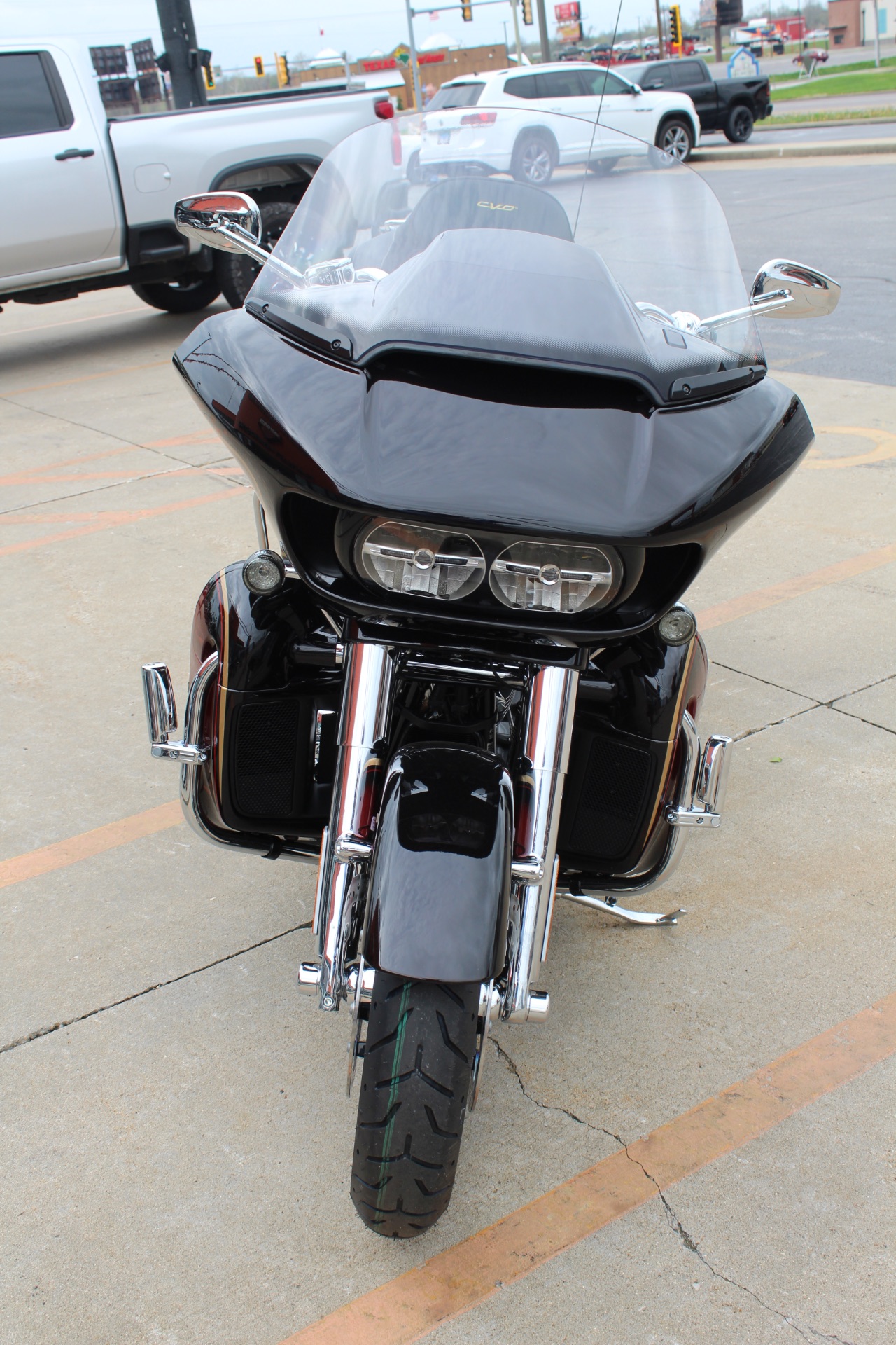 2023 Harley-Davidson CVO™ Road Glide® Limited Anniversary in Marion, Illinois - Photo 4