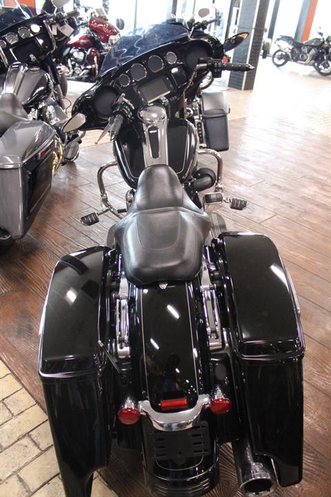 2016 Harley-Davidson Street Glide® Special in Marion, Illinois - Photo 3