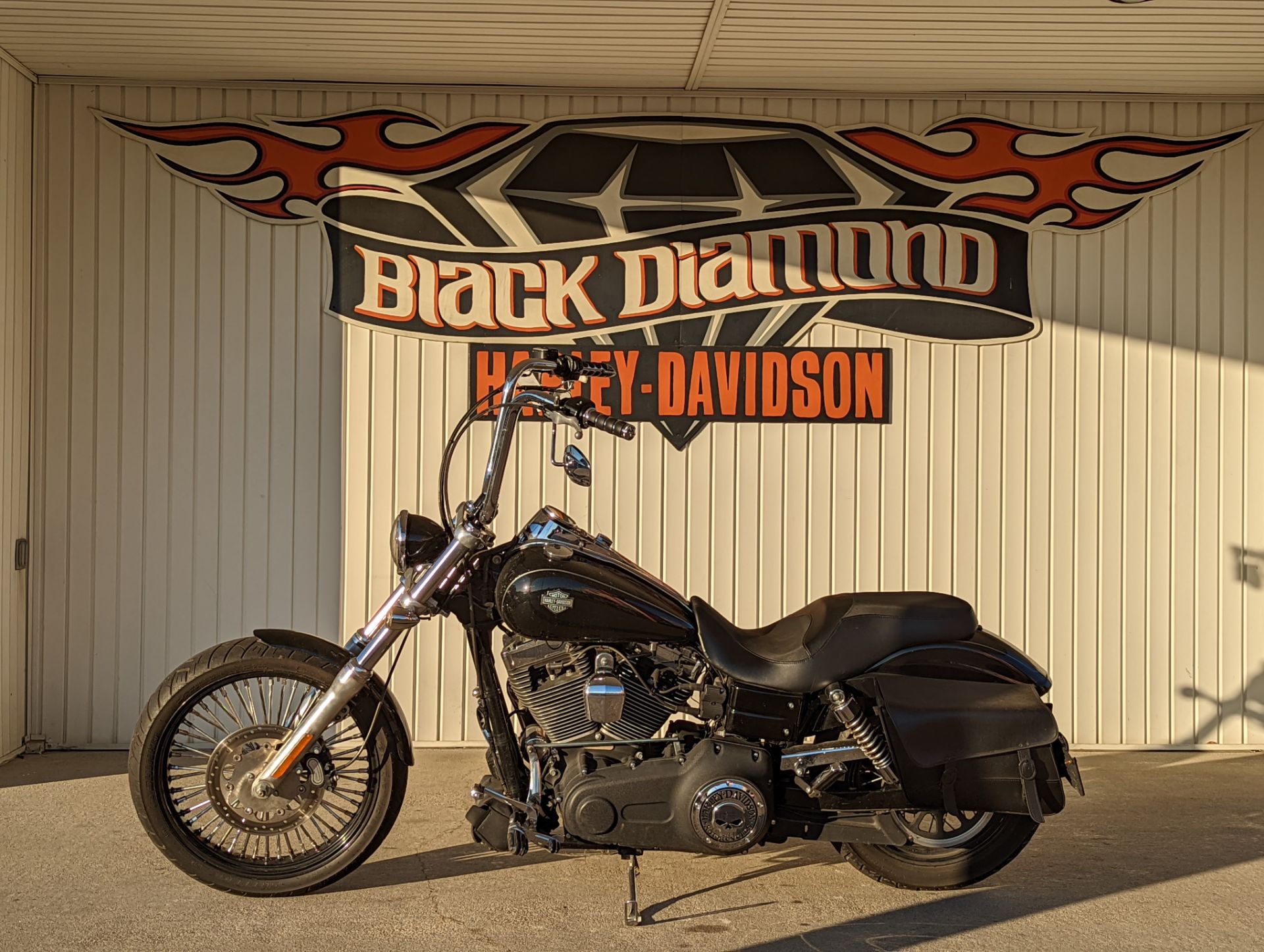 2011 Harley-Davidson Dyna® Wide Glide® in Marion, Illinois - Photo 2
