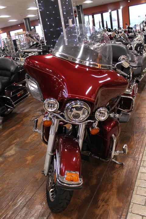 2009 Harley-Davidson FLHTCU in Marion, Illinois - Photo 2