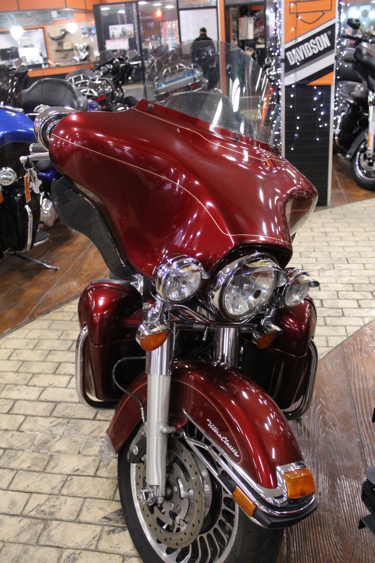 2010 Harley-Davidson FLHTCU in Marion, Illinois - Photo 4