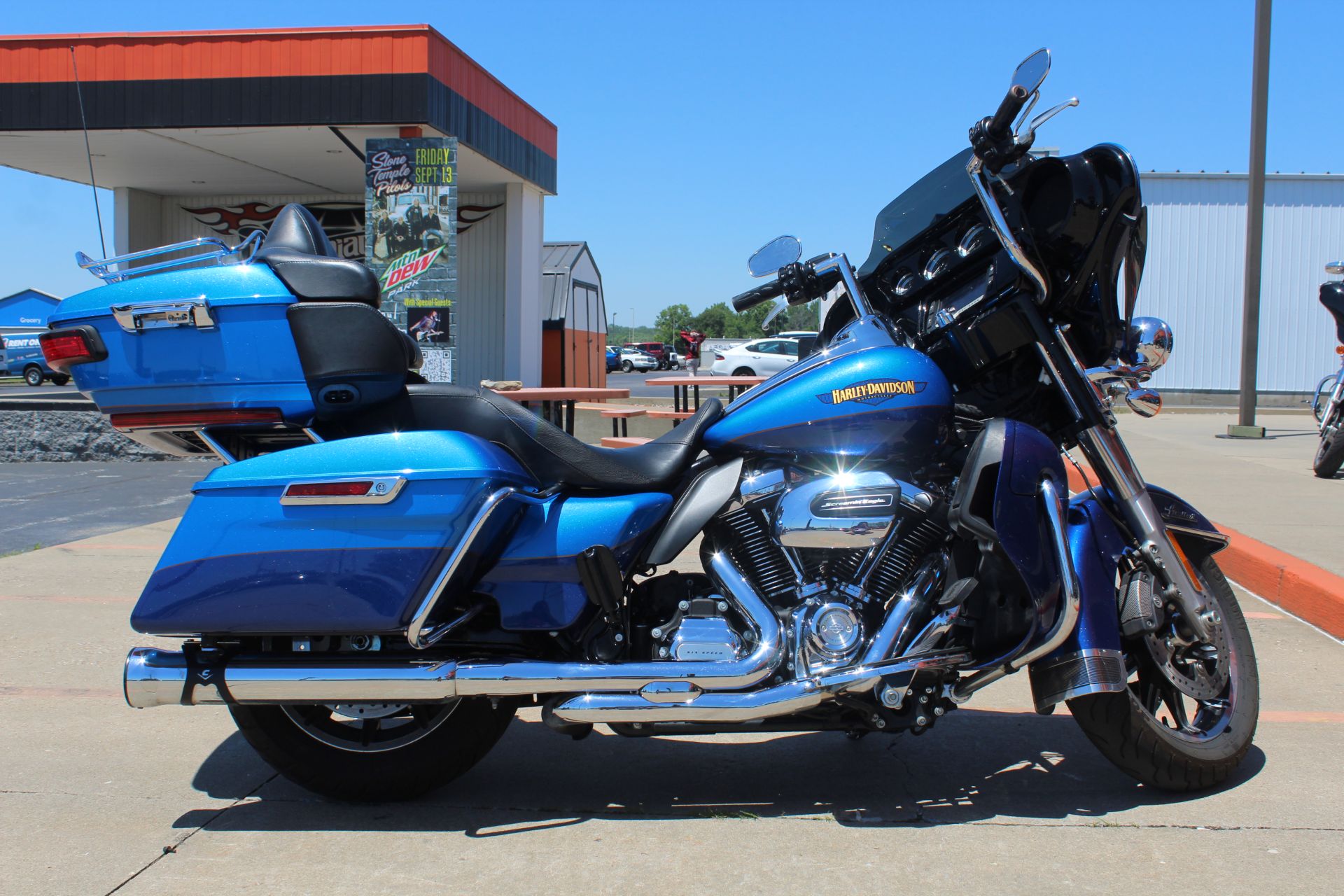 2017 Harley-Davidson Ultra Limited Low in Marion, Illinois - Photo 1