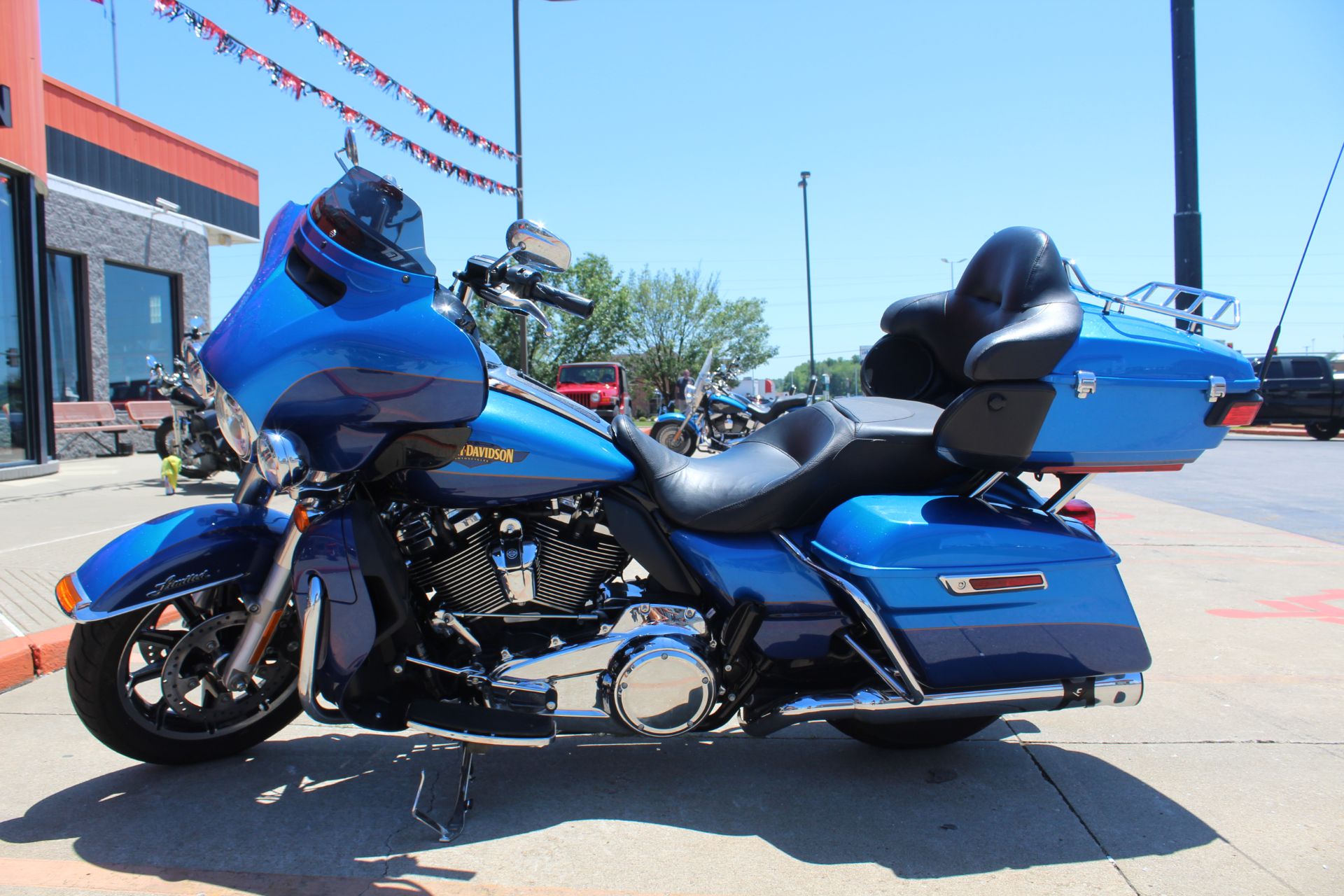 2017 Harley-Davidson Ultra Limited Low in Marion, Illinois - Photo 5