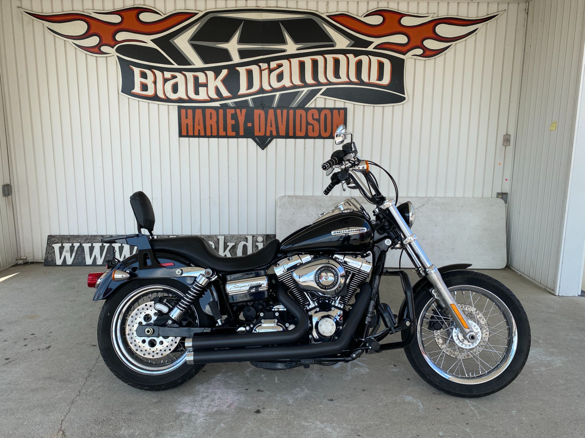 2011 Harley-Davidson Dyna® Super Glide® Custom in Marion, Illinois - Photo 1