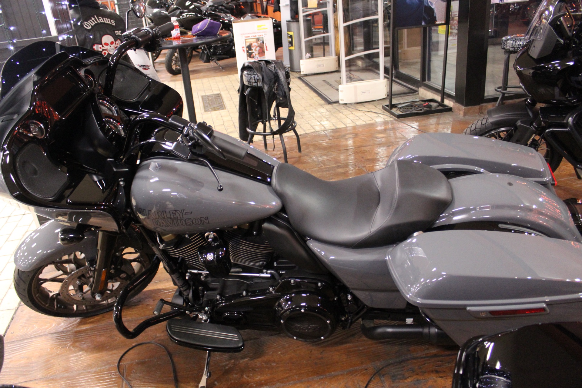 2022 Harley-Davidson Road Glide® ST in Marion, Illinois - Photo 2