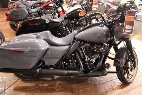 2022 Harley-Davidson Road Glide® ST in Marion, Illinois - Photo 4