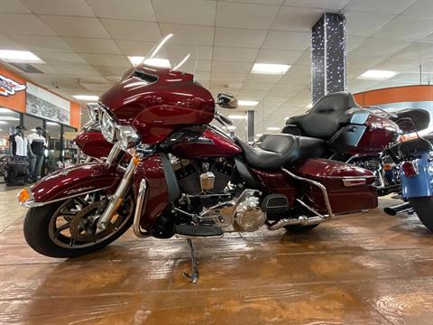 2016 Harley-Davidson Ultra Classic Electra Glide in Marion, Illinois - Photo 2