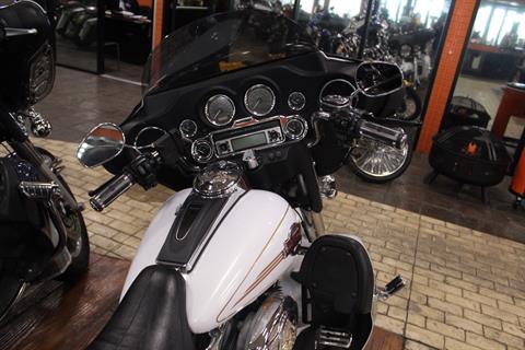 2009 Harley-Davidson Road King®  - Shrine in Marion, Illinois - Photo 6