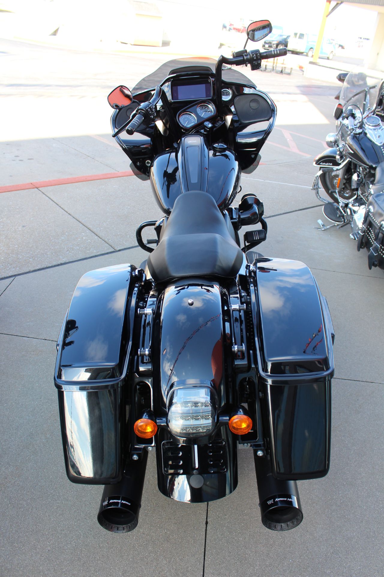 2022 Harley-Davidson Road Glide® ST in Marion, Illinois - Photo 6