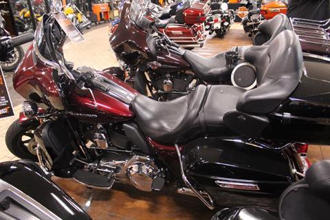 2010 Harley-Davidson Electra Glide® Ultra Limited in Marion, Illinois - Photo 5