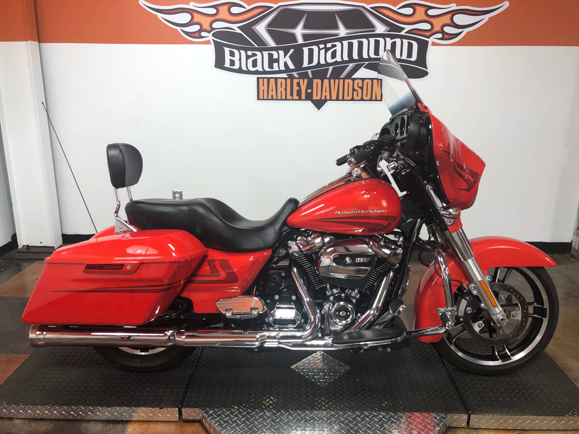 2017 street glide phone mount