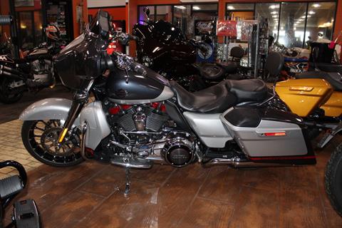 2019 Harley-Davidson CVO™ Street Glide® in Marion, Illinois - Photo 4