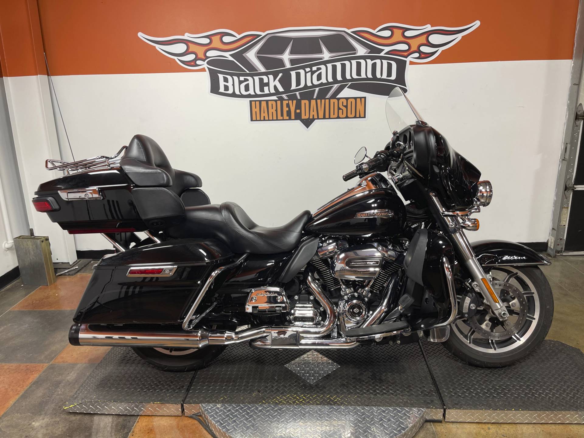 Used 2018 Harley Davidson Electra Glide Ultra Classic Vivid Black Motorcycles In Marion Il 635053
