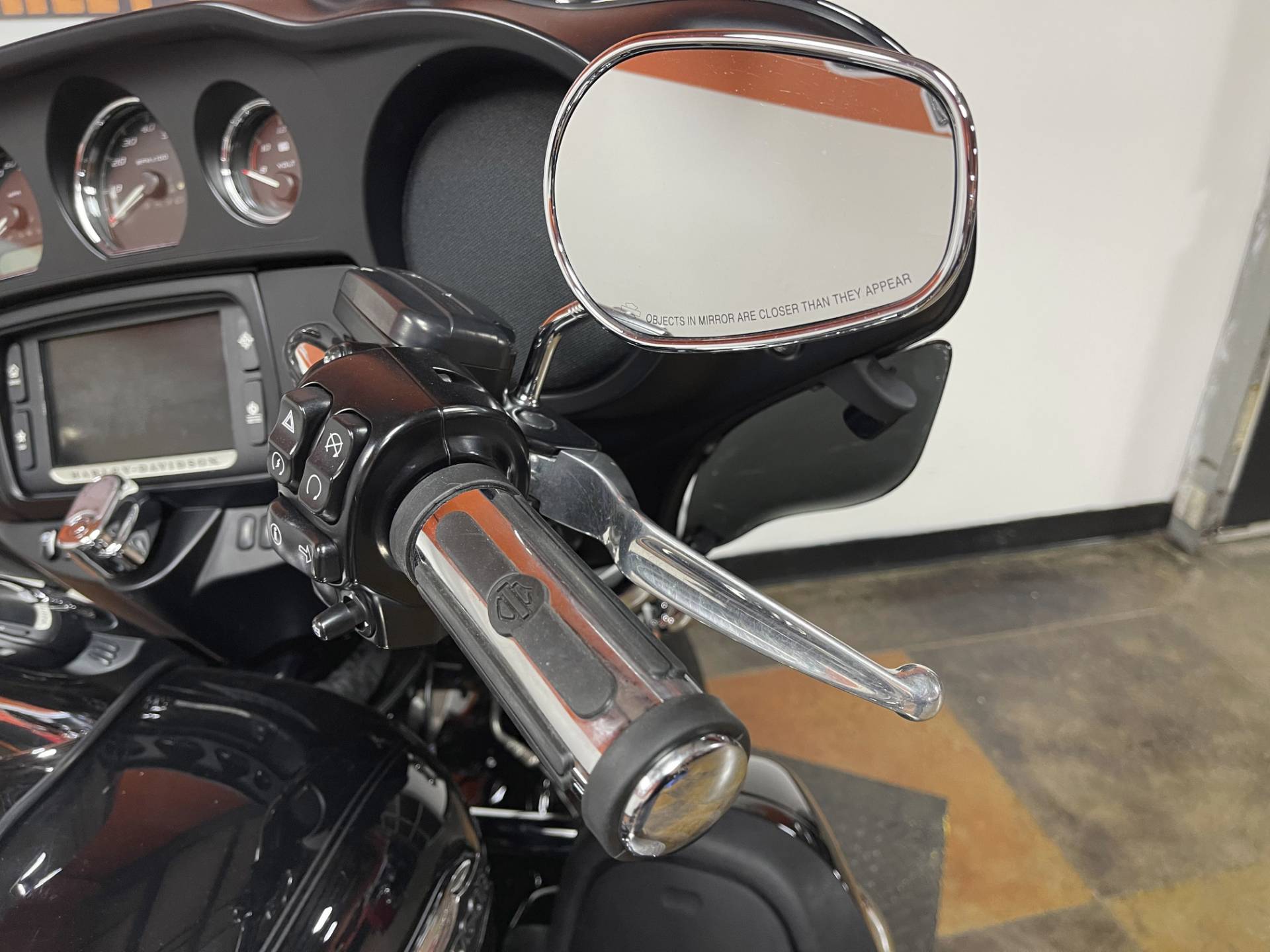 2018 Harley-Davidson Electra Glide® Ultra Classic® in Marion, Illinois - Photo 11