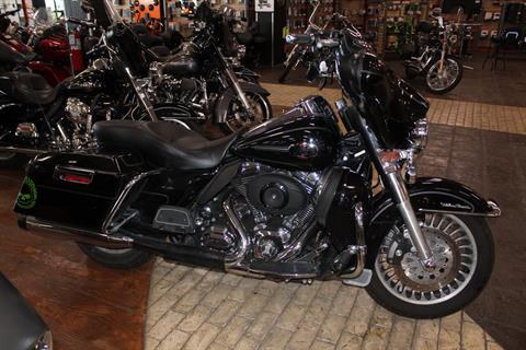 2010 Harley-Davidson Ultra Classic® Electra Glide® in Marion, Illinois - Photo 2