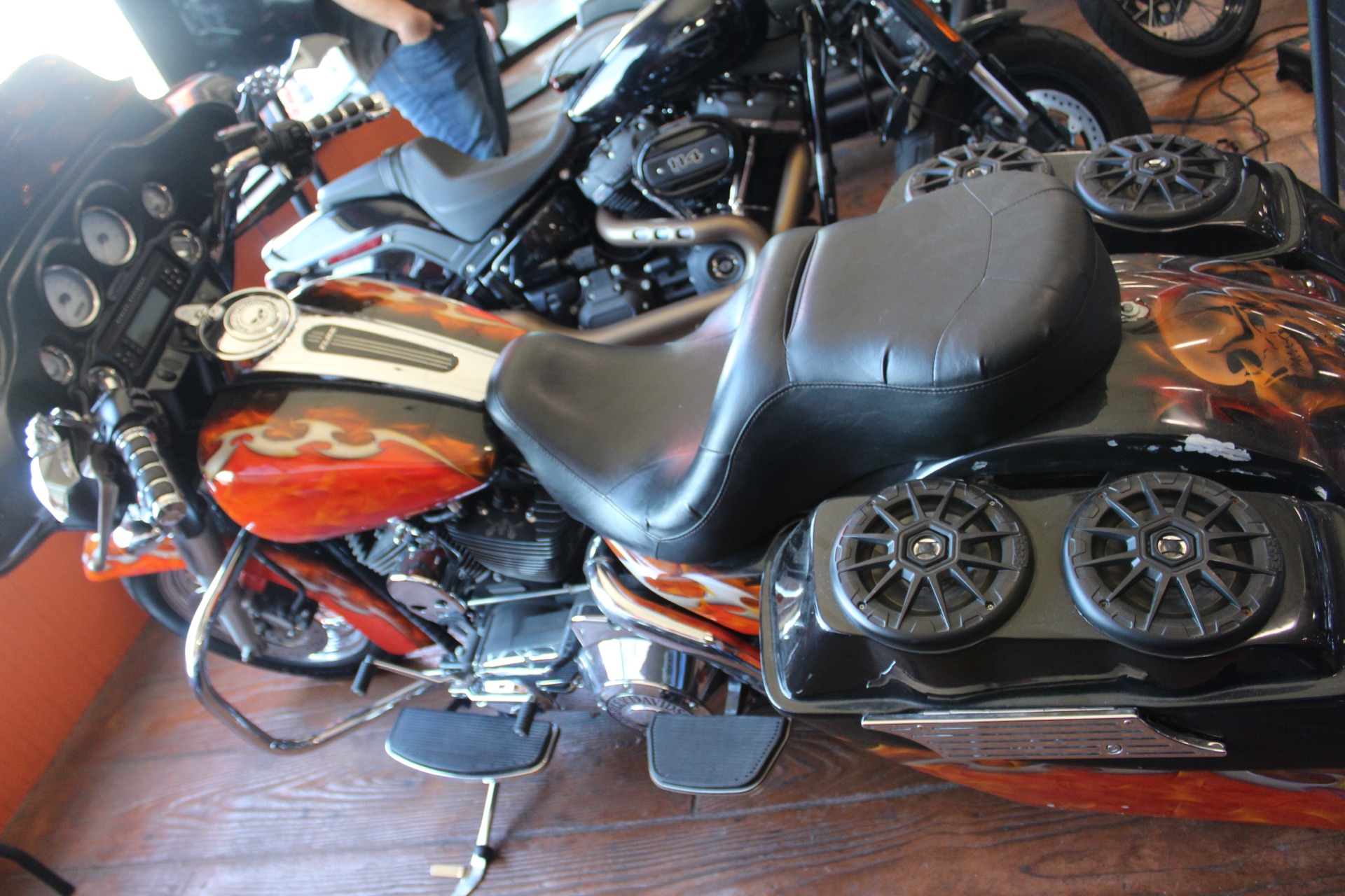 2006 Harley-Davidson FLHXI in Marion, Illinois - Photo 2