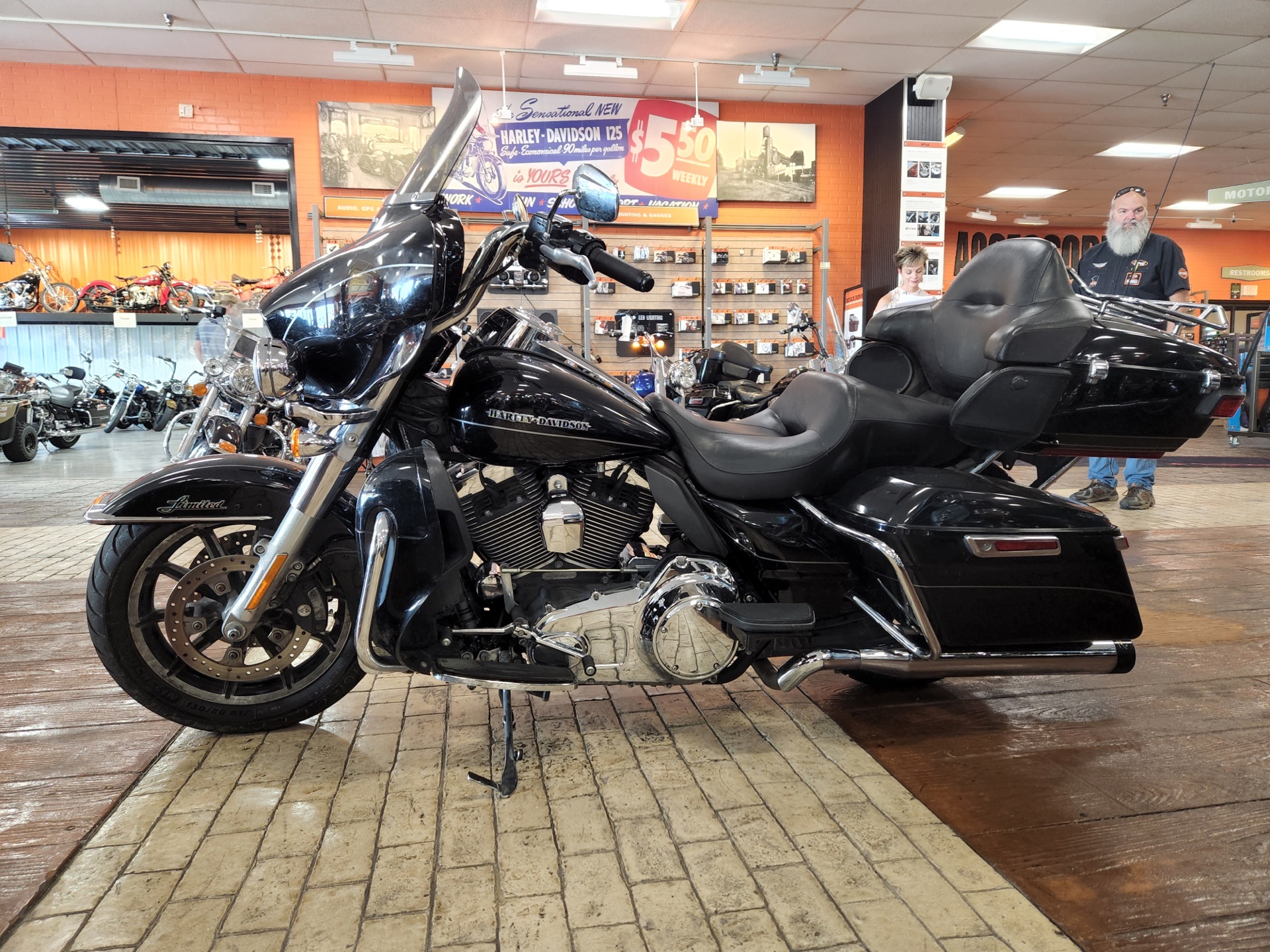 2015 Harley-Davidson Ultra Limited in Marion, Illinois - Photo 2