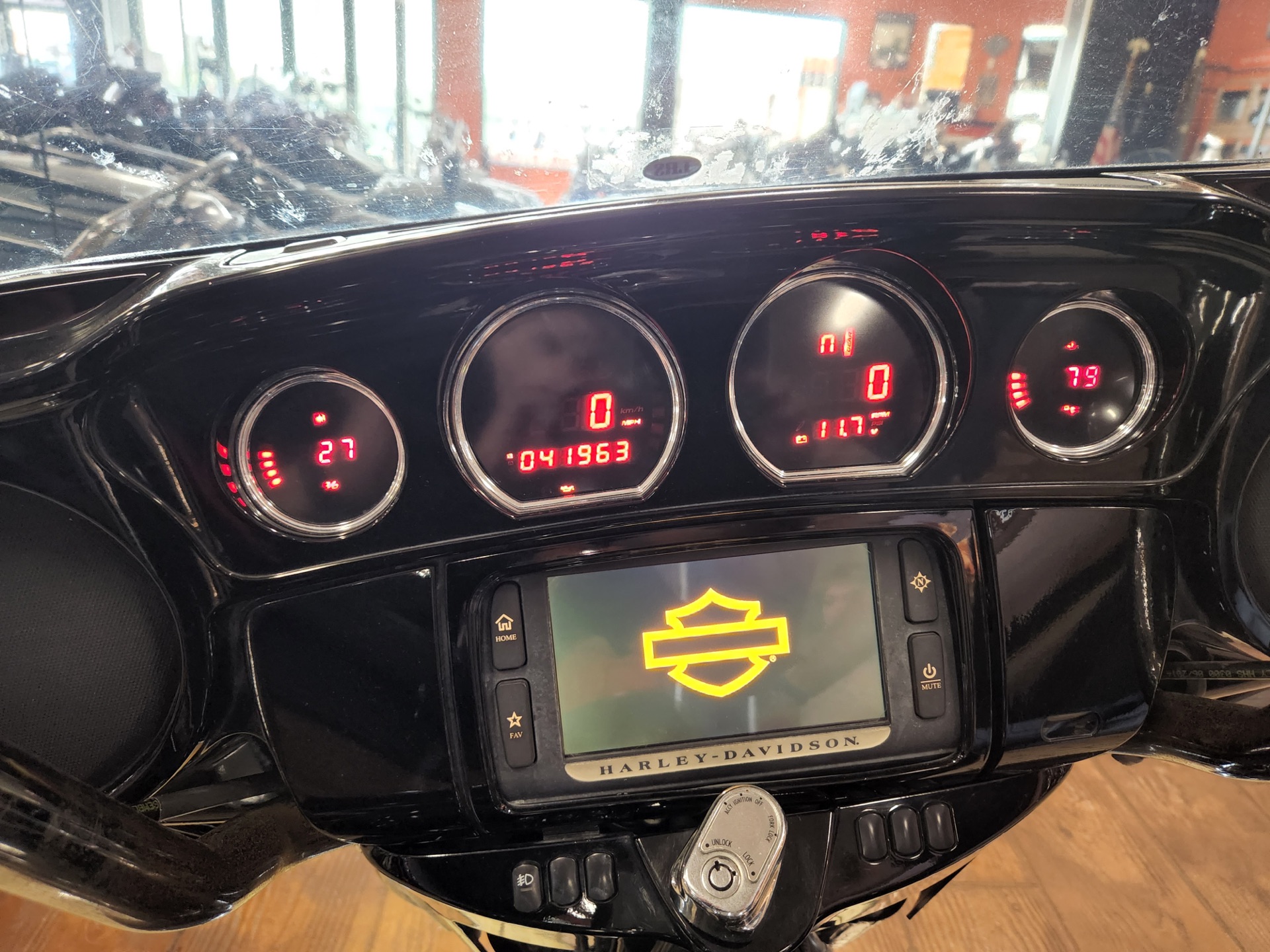 2015 Harley-Davidson Ultra Limited in Marion, Illinois - Photo 3