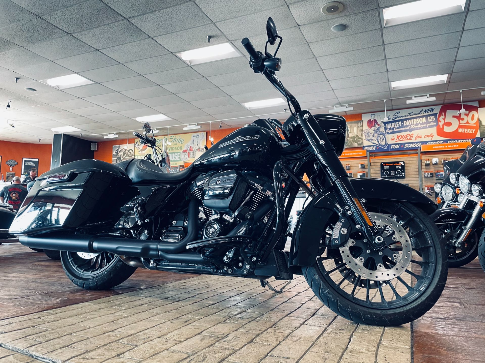 2018 Harley-Davidson Road King Special in Marion, Illinois - Photo 1