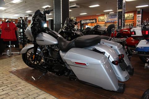 2019 Harley-Davidson Street Glide® Special in Marion, Illinois - Photo 4