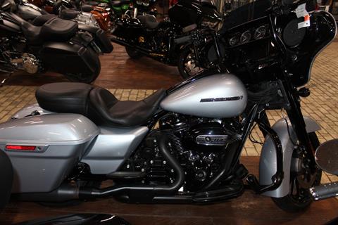 2019 Harley-Davidson Street Glide® Special in Marion, Illinois - Photo 6