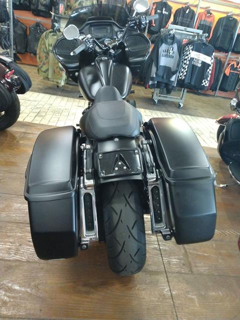 2017 Harley-Davidson Road Glide® in Marion, Illinois - Photo 3