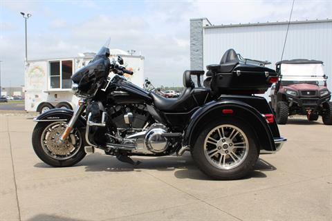 2016 Harley-Davidson Tri Glide® Ultra in Marion, Illinois - Photo 1