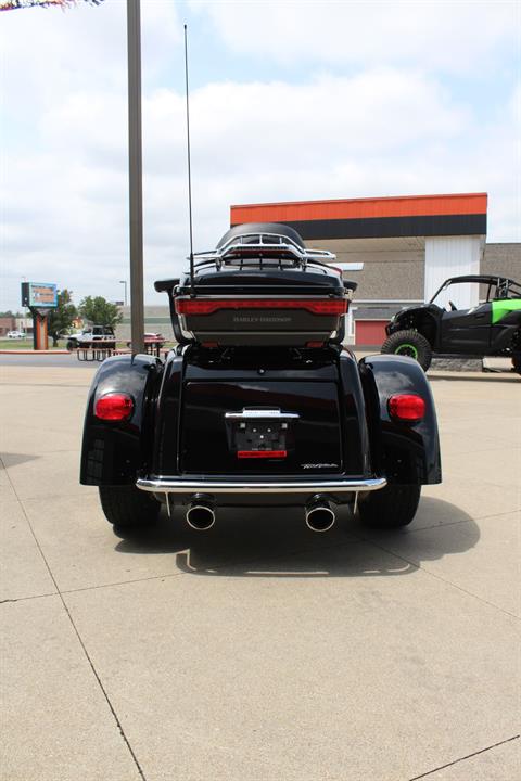 2016 Harley-Davidson Tri Glide® Ultra in Marion, Illinois - Photo 7