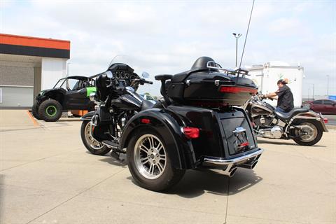 2016 Harley-Davidson Tri Glide® Ultra in Marion, Illinois - Photo 8