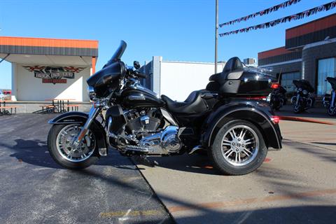 2016 Harley-Davidson Tri Glide® Ultra in Marion, Illinois - Photo 7