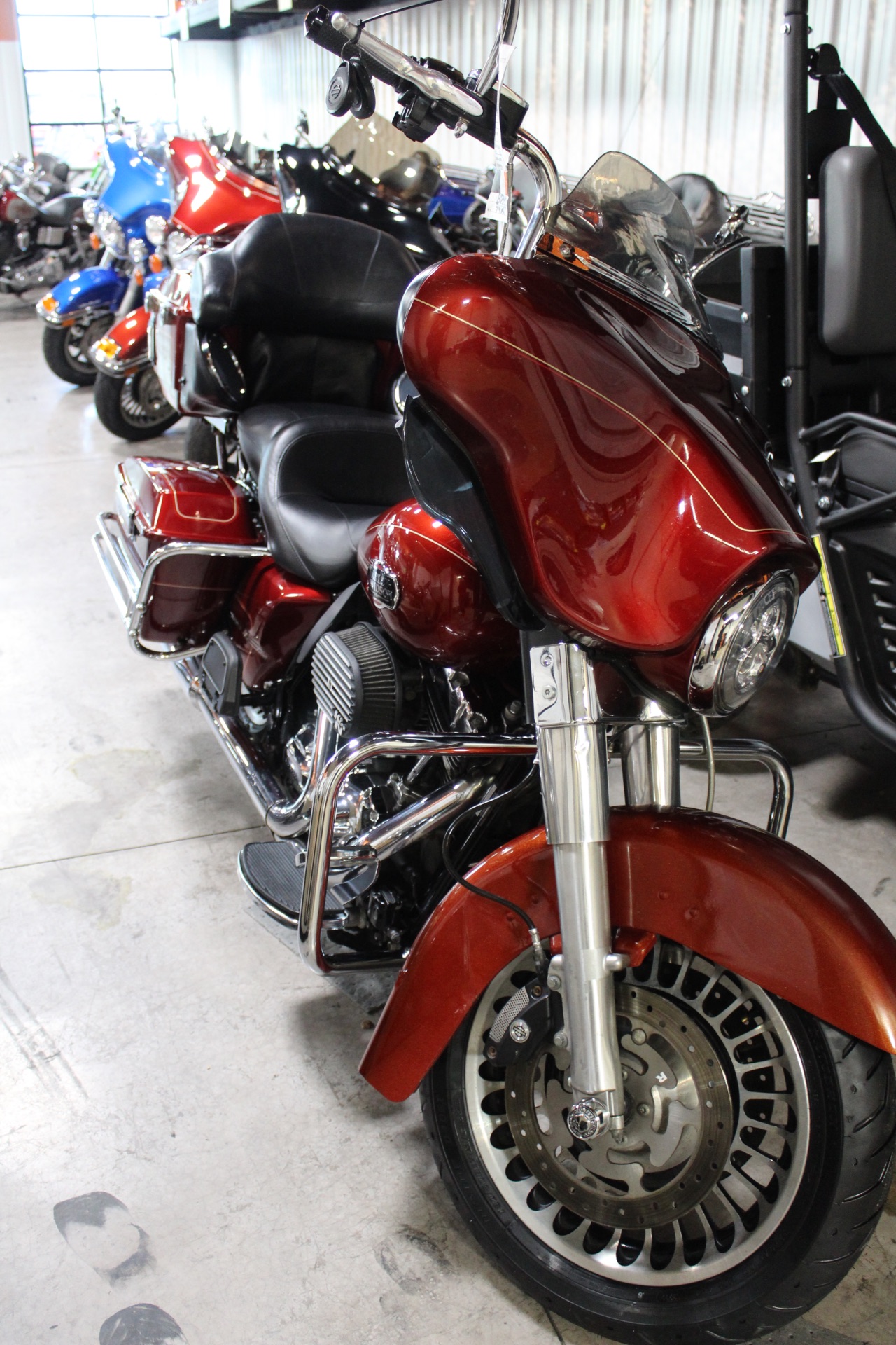 2009 Harley-Davidson FLHTCU in Marion, Illinois - Photo 2