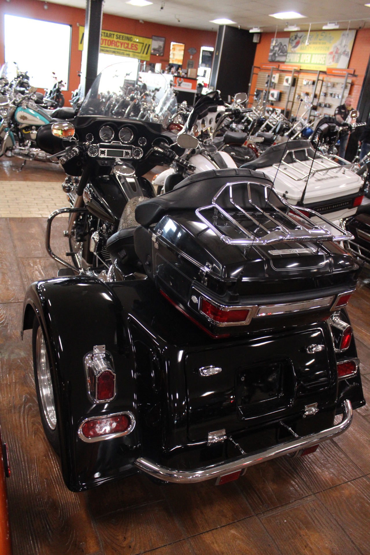 2007 Harley-Davidson FLHTCU Ultra Classic® Electra Glide® Patriot Special Edition in Marion, Illinois - Photo 3