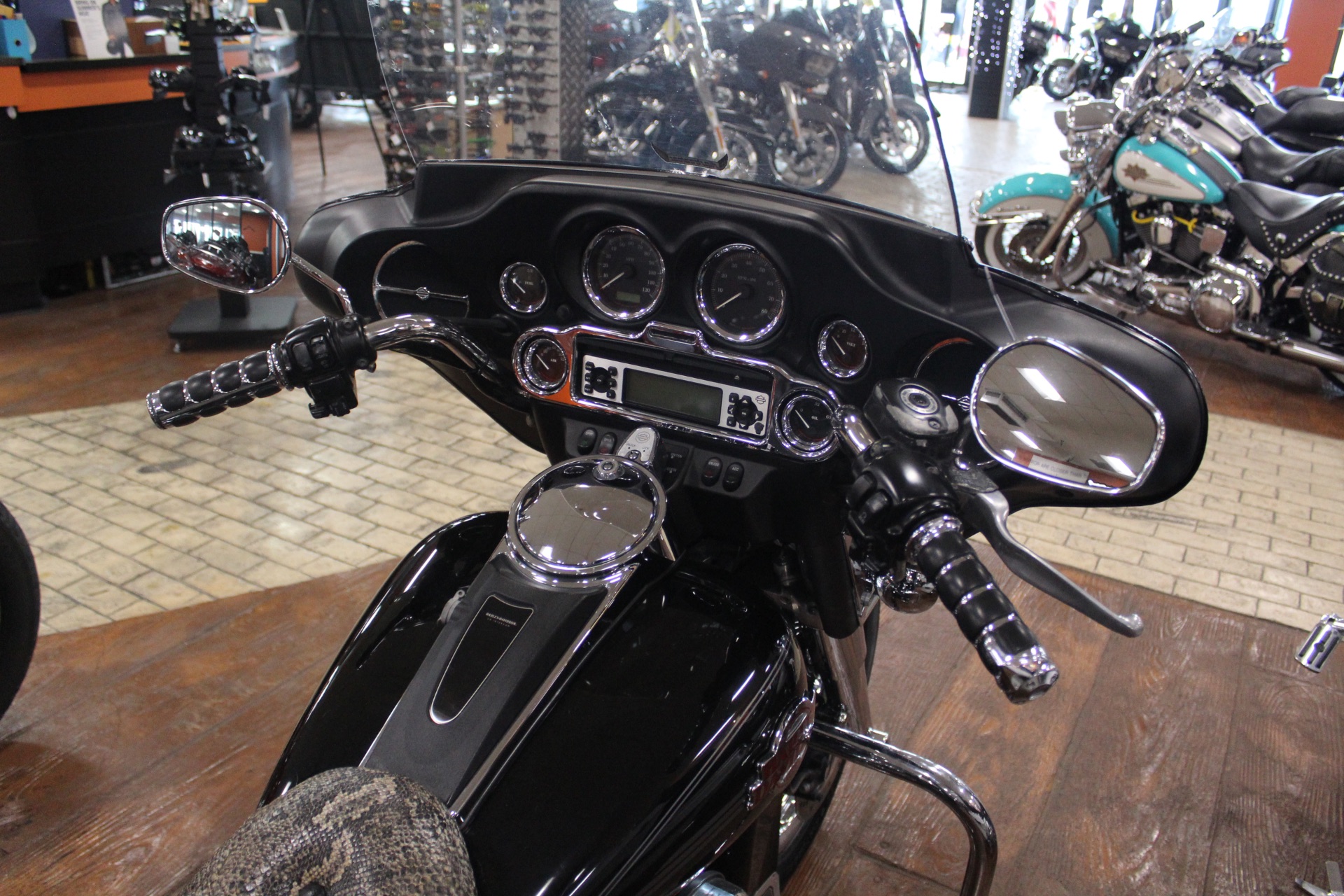 2007 Harley-Davidson FLHTCU Ultra Classic® Electra Glide® Patriot Special Edition in Marion, Illinois - Photo 6