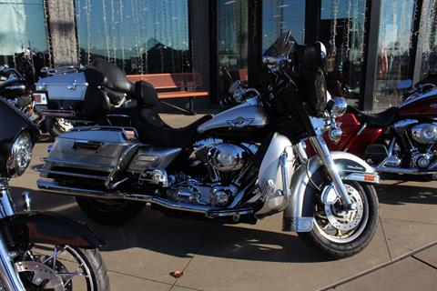 2003 Harley-Davidson FLHTCUI Ultra Classic® Electra Glide® in Marion, Illinois - Photo 1