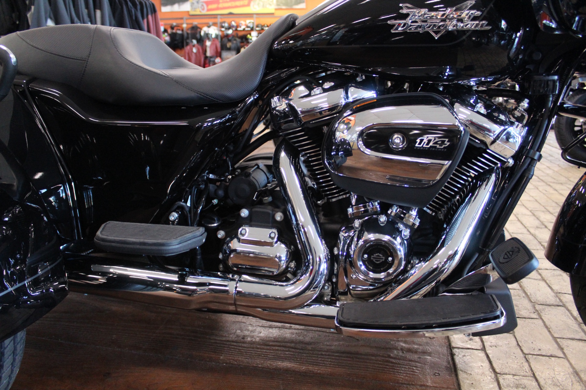 2023 Harley-Davidson Road Glide® 3 in Marion, Illinois - Photo 6