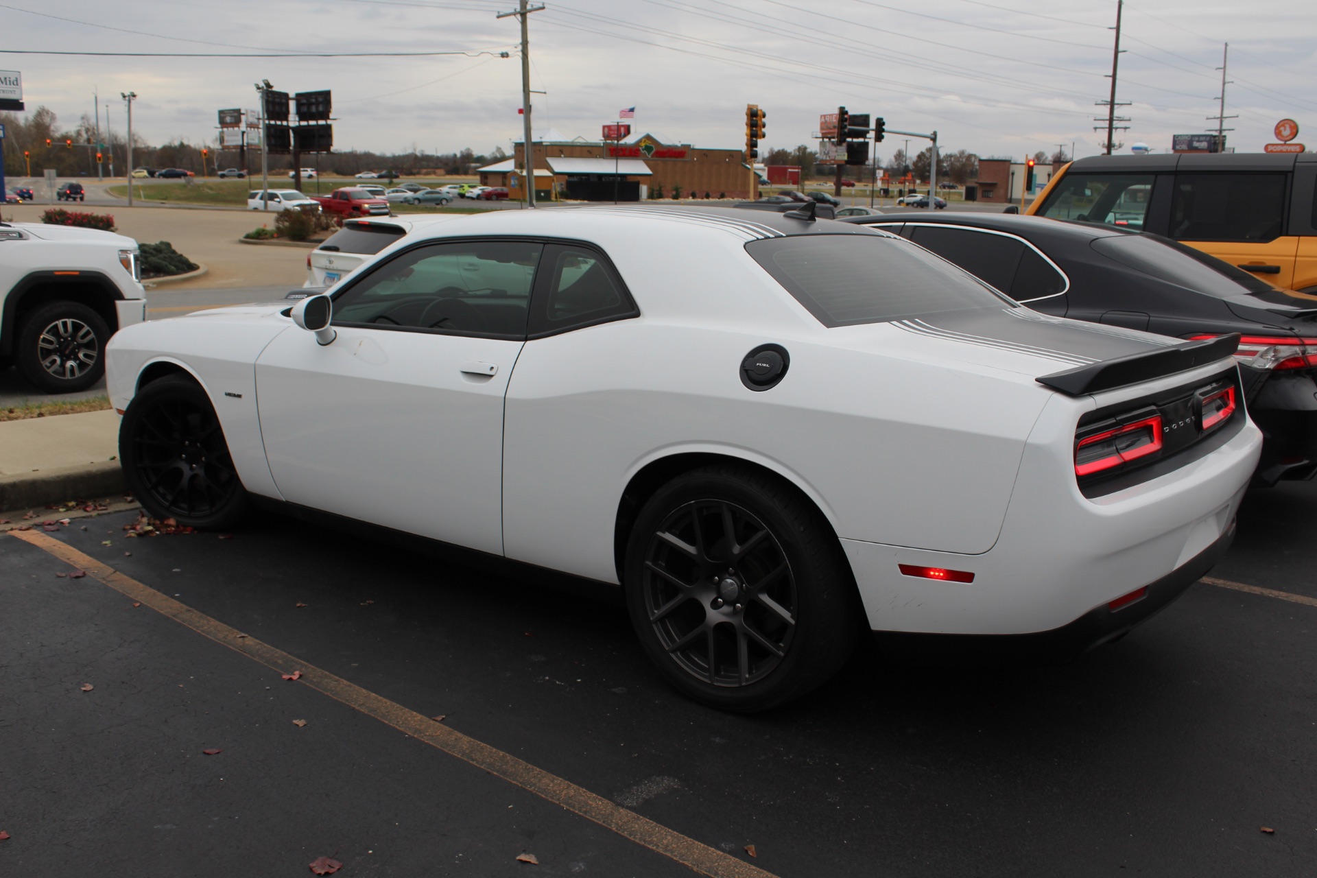 2016 Dodge Challenger R/T in Marion, Illinois - Photo 3