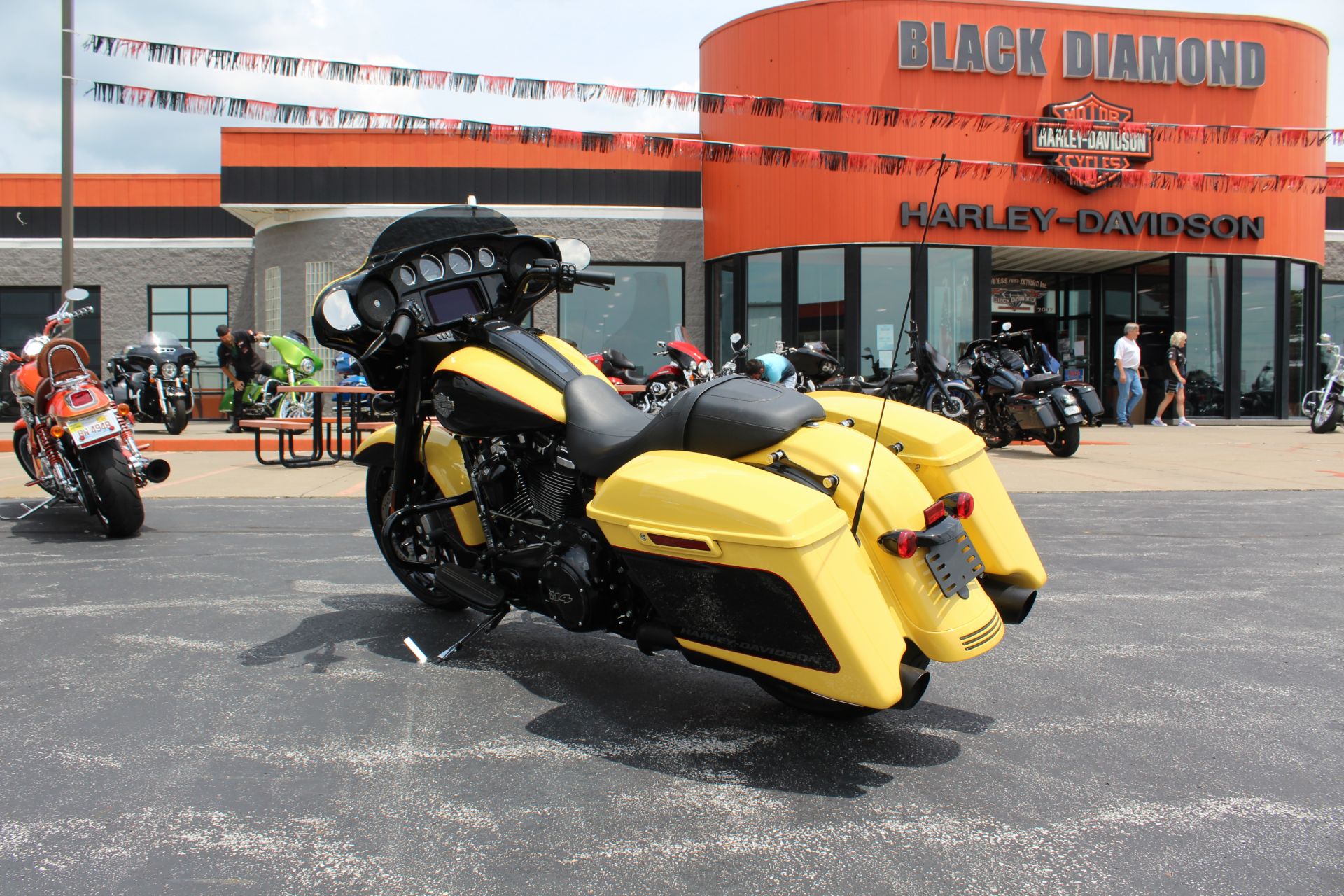 2023 Harley-Davidson Street Glide® Special in Marion, Illinois - Photo 4