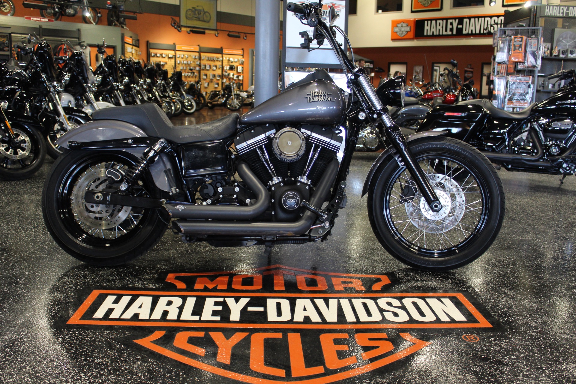 2014 Harley-Davidson Dyna® Street Bob® in Mount Vernon, Illinois - Photo 1