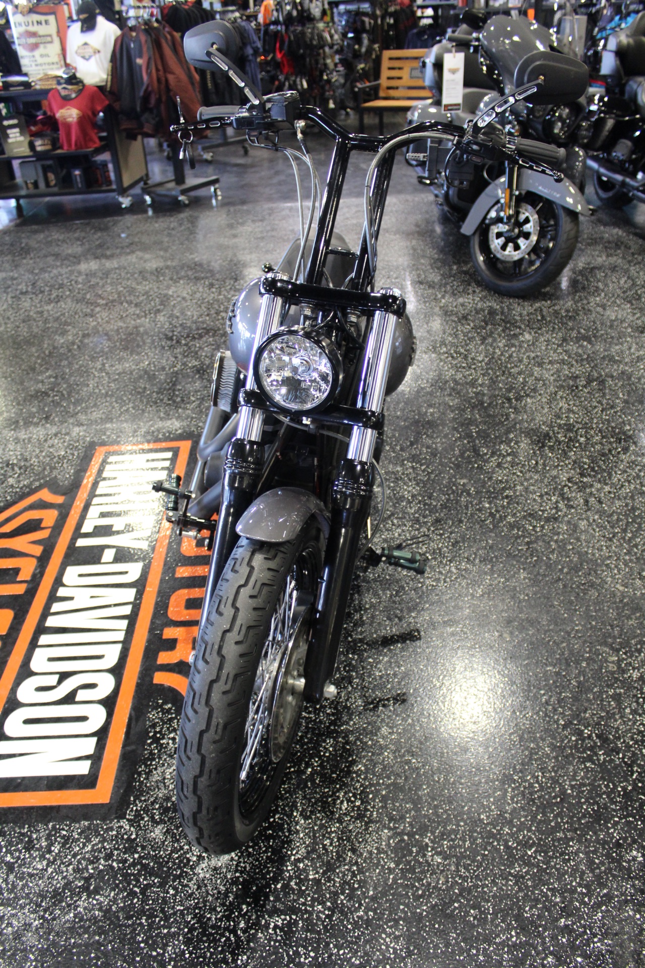 2014 Harley-Davidson Dyna® Street Bob® in Mount Vernon, Illinois - Photo 5