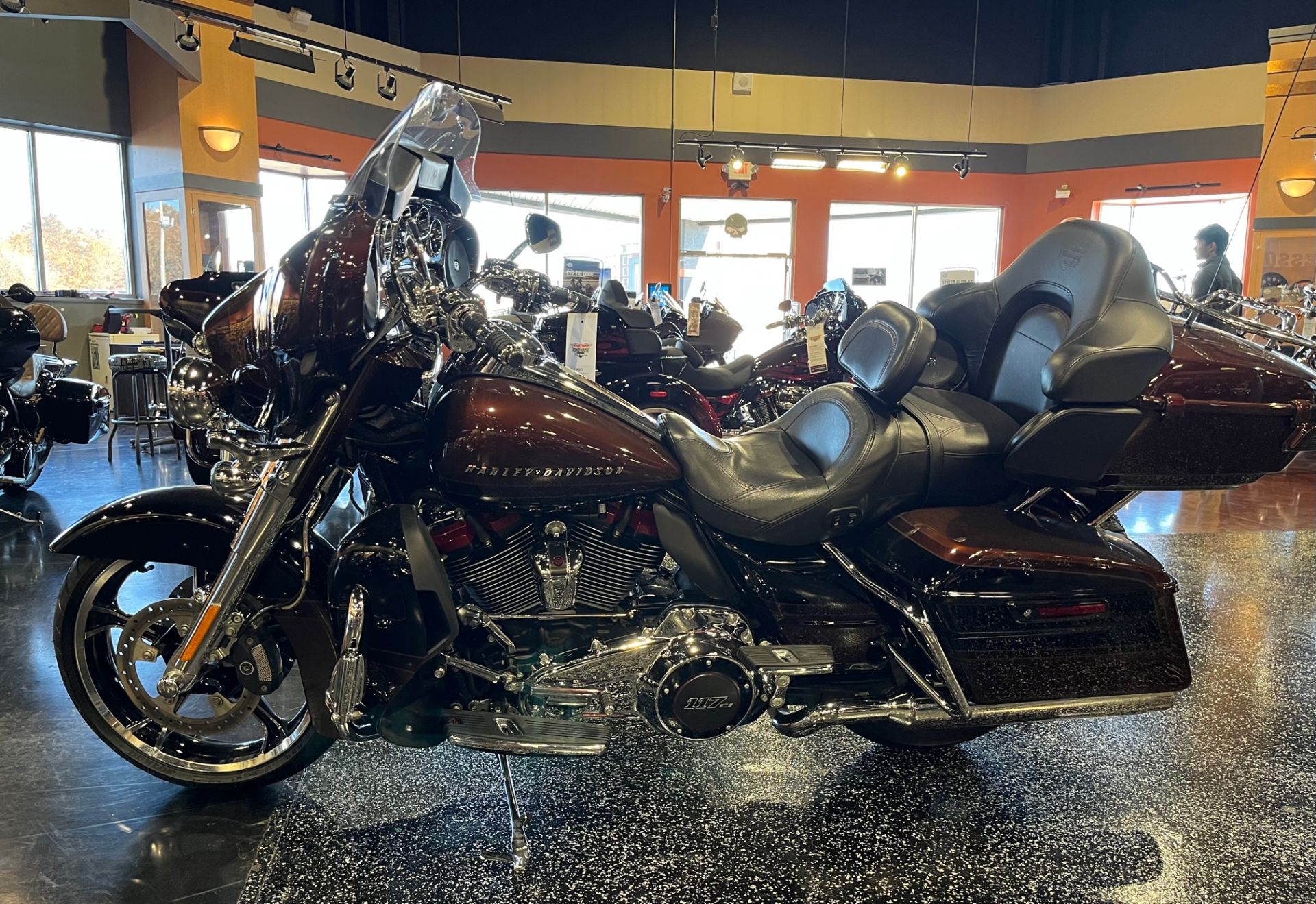 2019 Harley-Davidson CVO LIMITED in Mount Vernon, Illinois - Photo 2