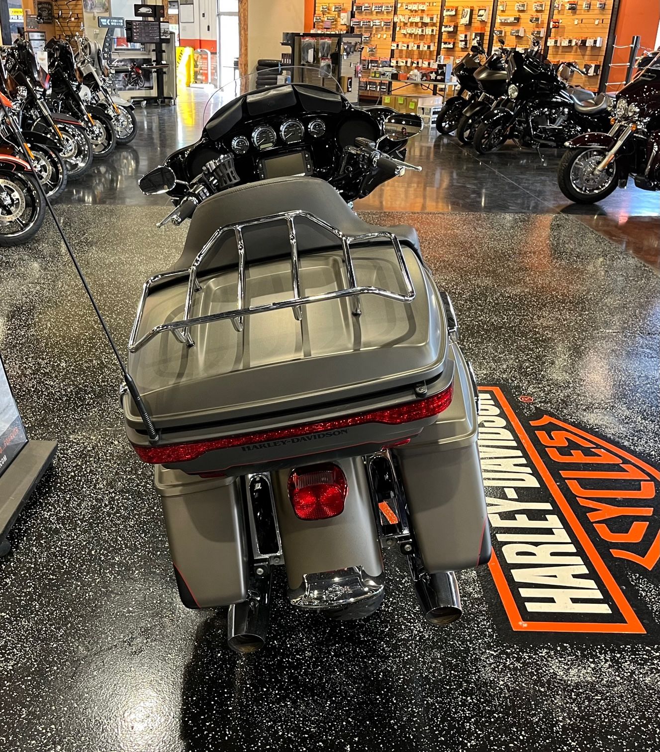 2018 Harley-Davidson ULTRA LIMITED LOW in Mount Vernon, Illinois - Photo 4