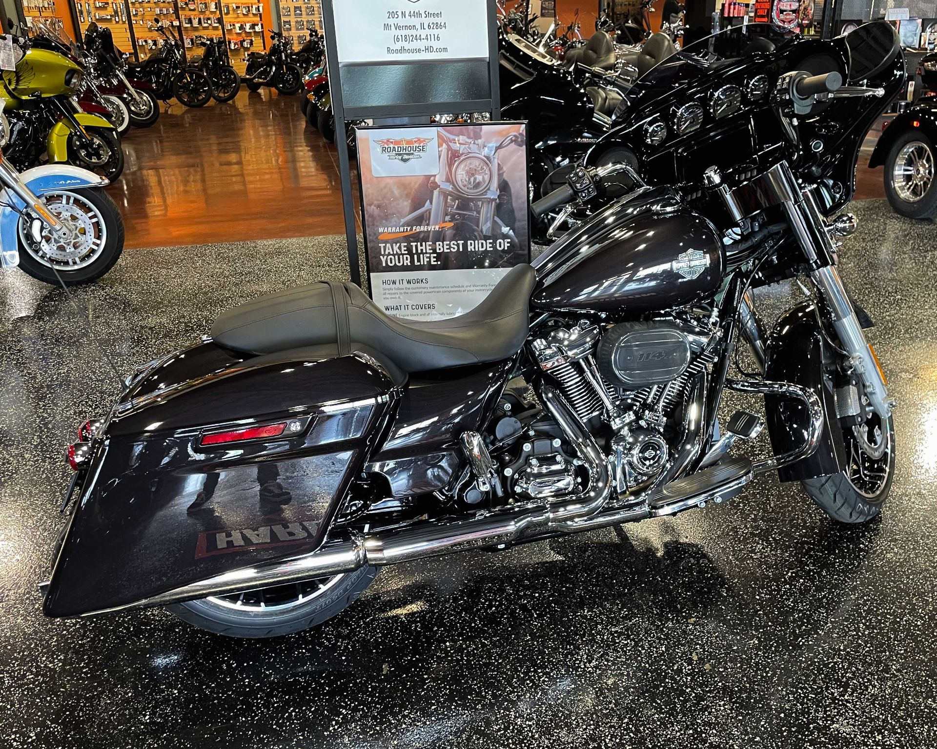 2021 Harley-Davidson Street Glide in Mount Vernon, Illinois - Photo 6