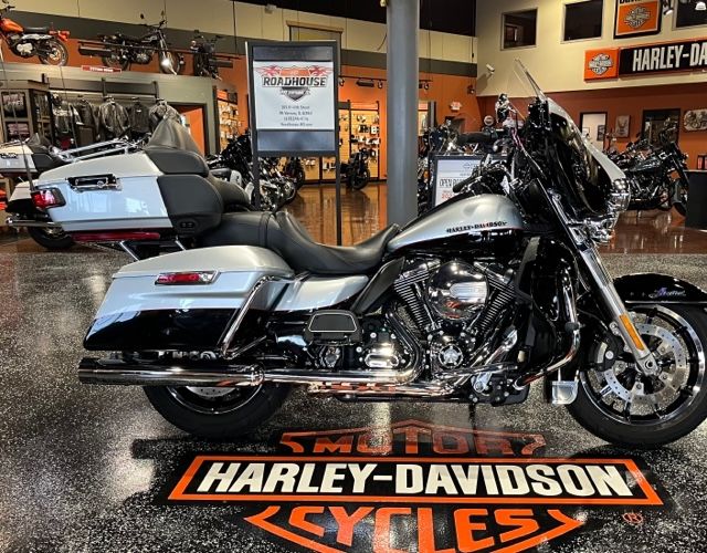 2015 Harley-Davidson Ultra Limited Low in Mount Vernon, Illinois - Photo 2