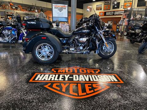 2018 Harley-Davidson Tri Glide® Ultra in Mount Vernon, Illinois - Photo 1