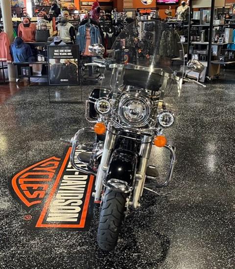 2018 Harley-Davidson Road King in Mount Vernon, Illinois - Photo 3